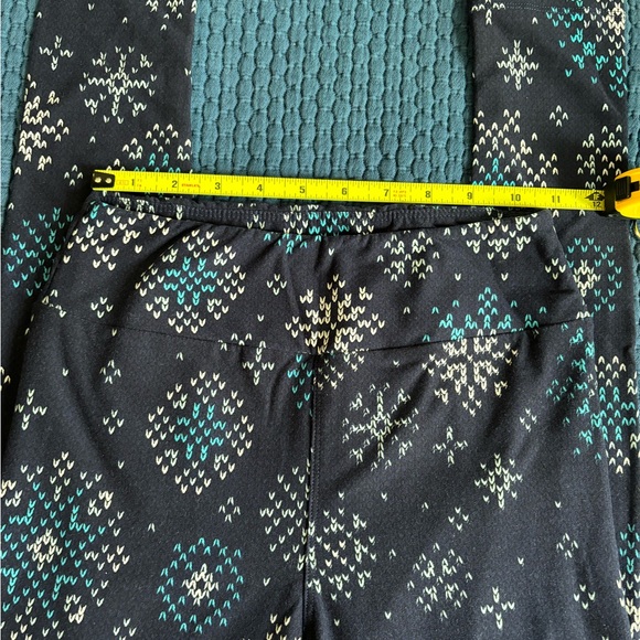 ⭐️ Lularoe navy leggings - Picture 5 of 5
